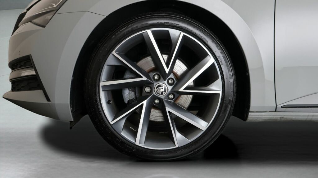 Skoda Superb 1.5 Tsi 150Ps Se Silver #18