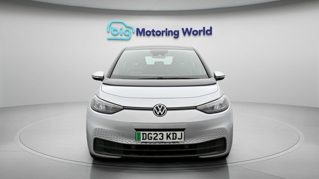 Volkswagen ID.3 Life DG23KDJ Silver #2