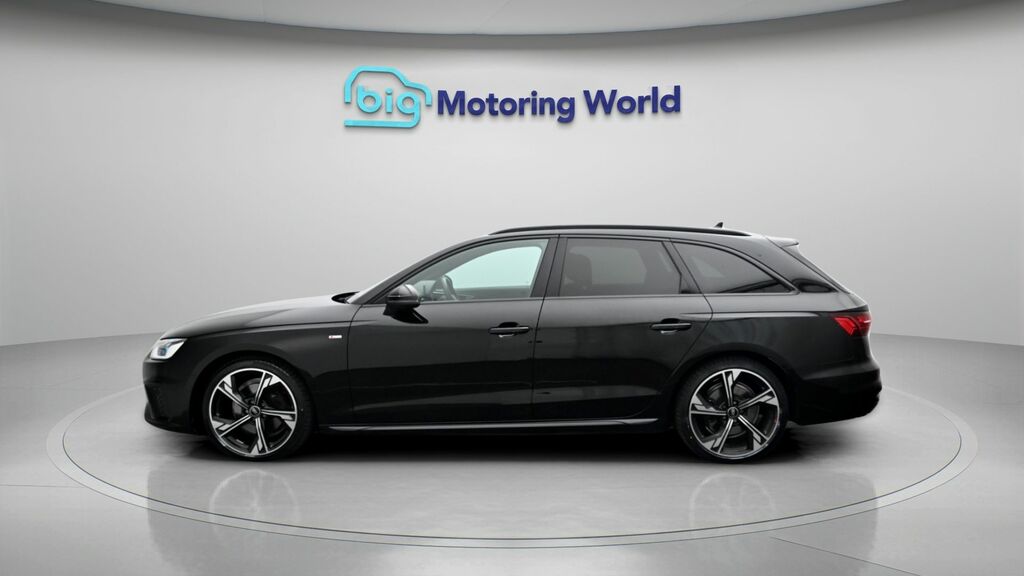 Audi A4 Avant Black Edition HG23JYS Black #4