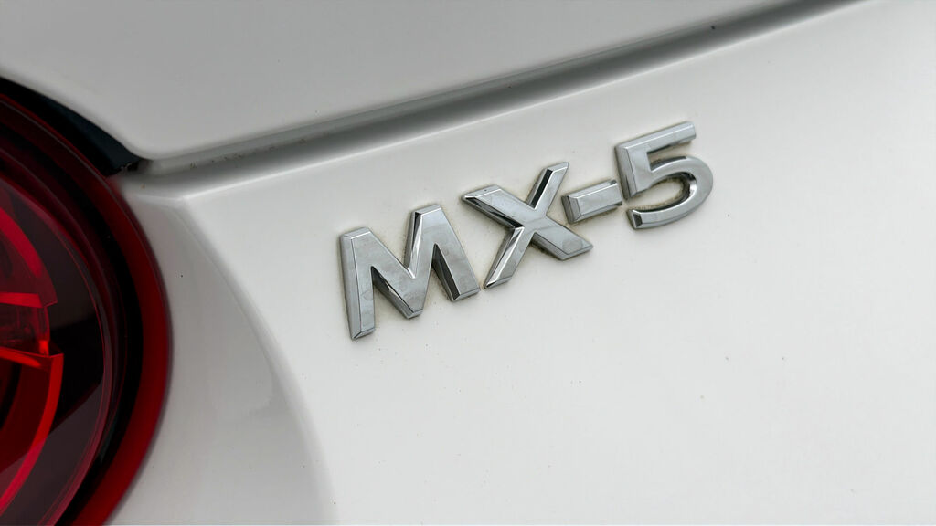 Mazda MX-5 Mx-5 Sport Silver #17