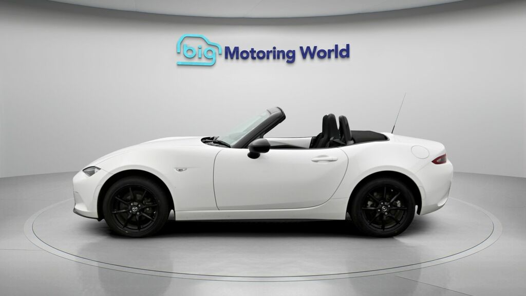 Mazda MX-5 Se-l White #4
