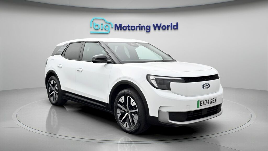Ford Explorer Select White