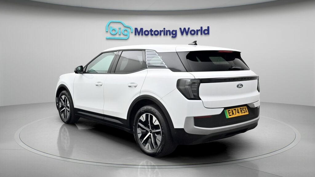 Ford Explorer Select White #5