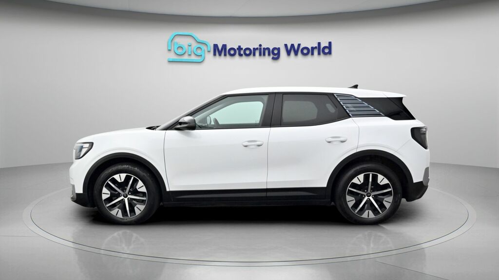 Ford Explorer Select White #4