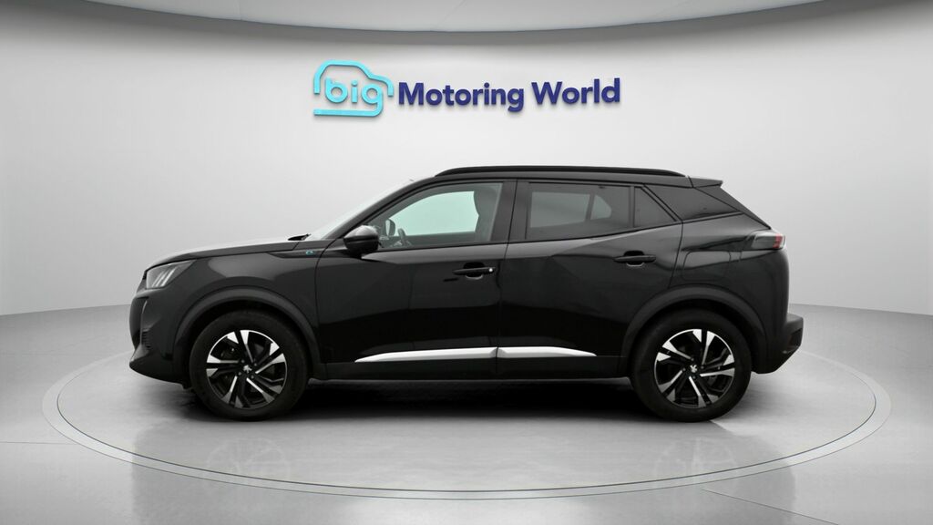 Peugeot e-2008 Gt Black #4
