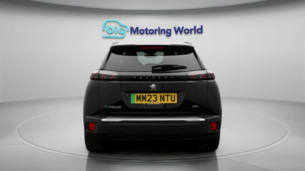 Peugeot e-2008 Gt Black #6