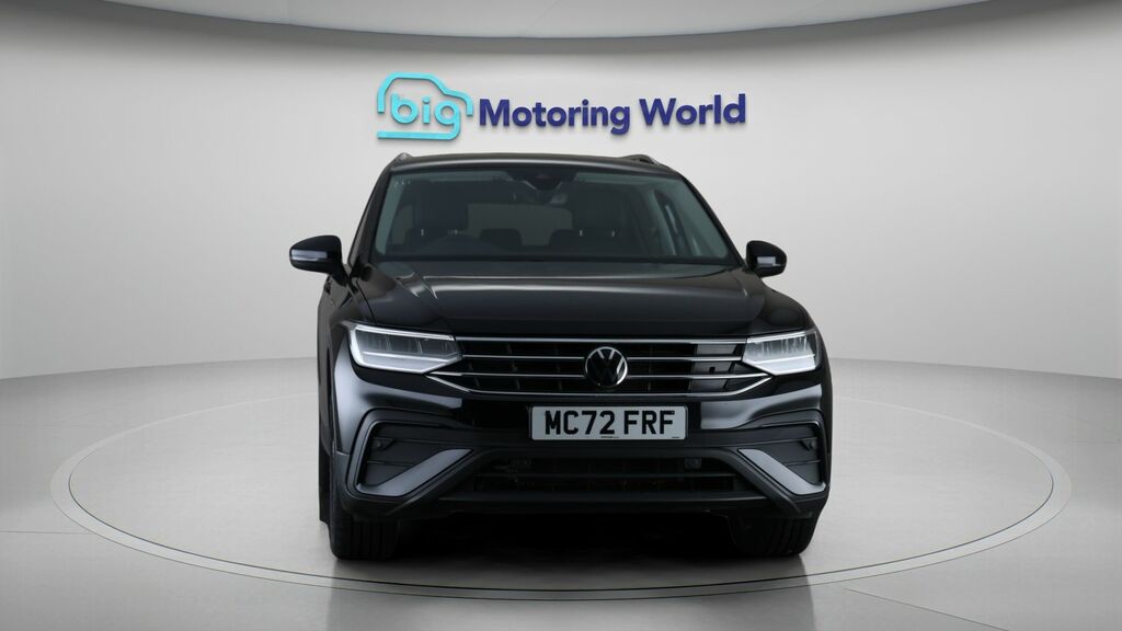 Volkswagen Tiguan Allspace Life Black #2