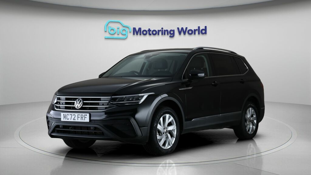Volkswagen Tiguan Allspace Life Black #3