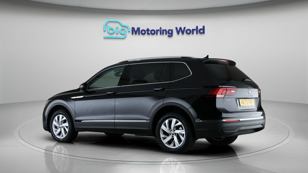 Volkswagen Tiguan Allspace Life Black #5