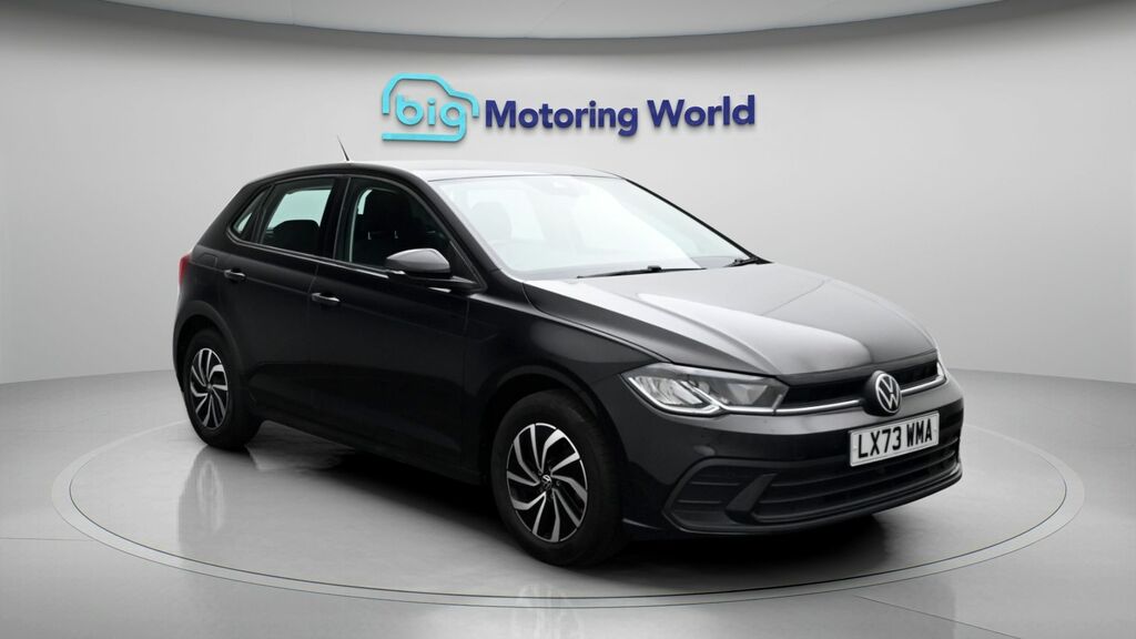 Volkswagen Polo Life Black