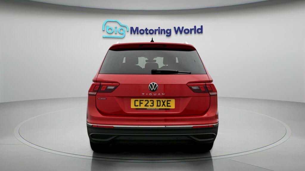 Volkswagen Tiguan Allspace Life Red #6