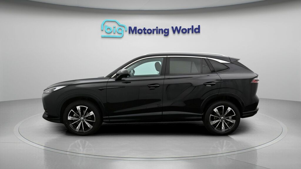 MG HS Trophy Black #4