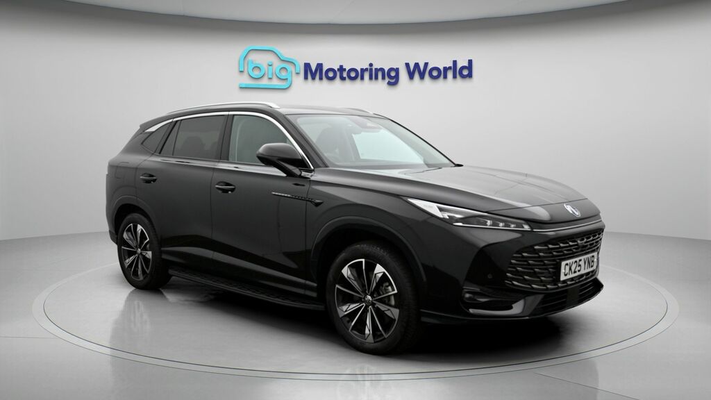 MG HS Trophy Black