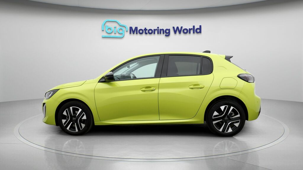 Peugeot 208 Allure Yellow #4