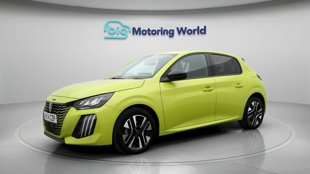 Peugeot 208 Allure Yellow #3