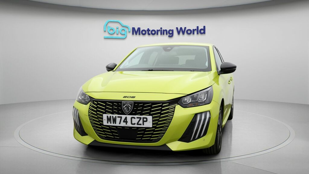 Peugeot 208 Allure Yellow #2