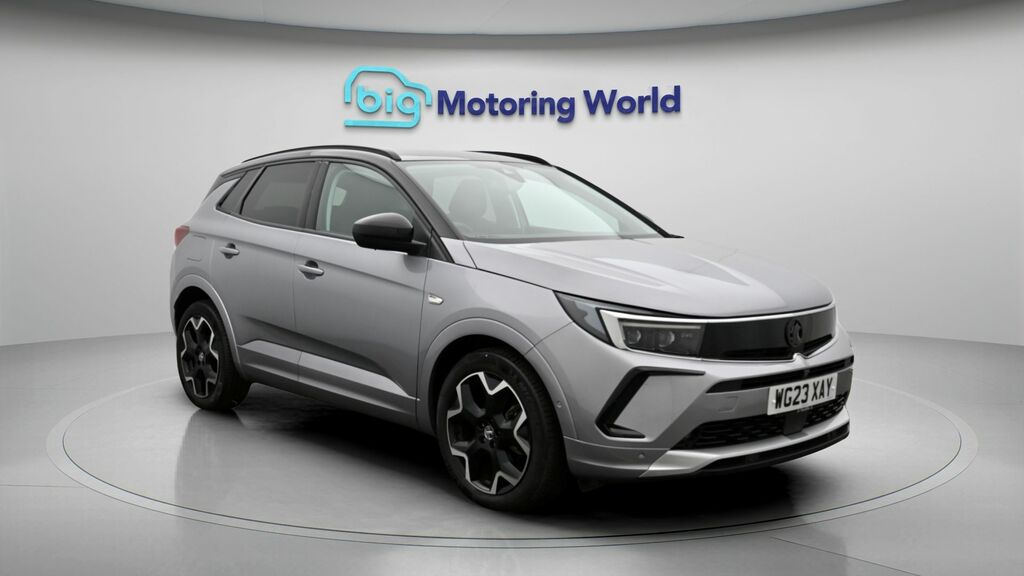 Vauxhall Grandland Ultimate Grey