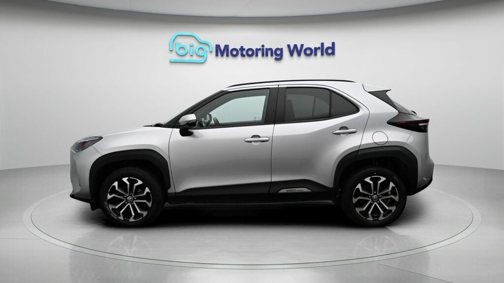 Toyota Yaris Cross Design SL72VLE Silver #4