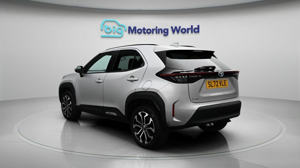 Toyota Yaris Cross Design SL72VLE Silver #5