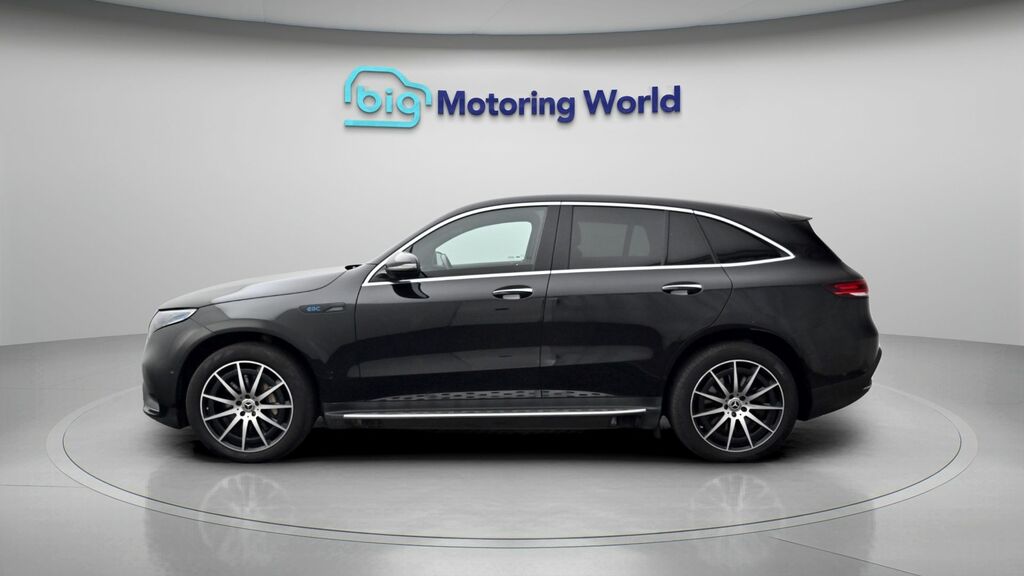 Mercedes-Benz EQC Amg Line Black #4