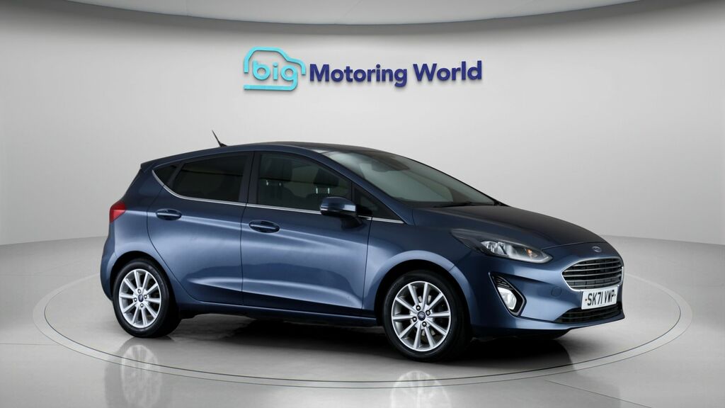 Ford Fiesta Titanium Blue