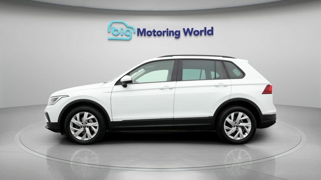 Volkswagen Tiguan Life White #4