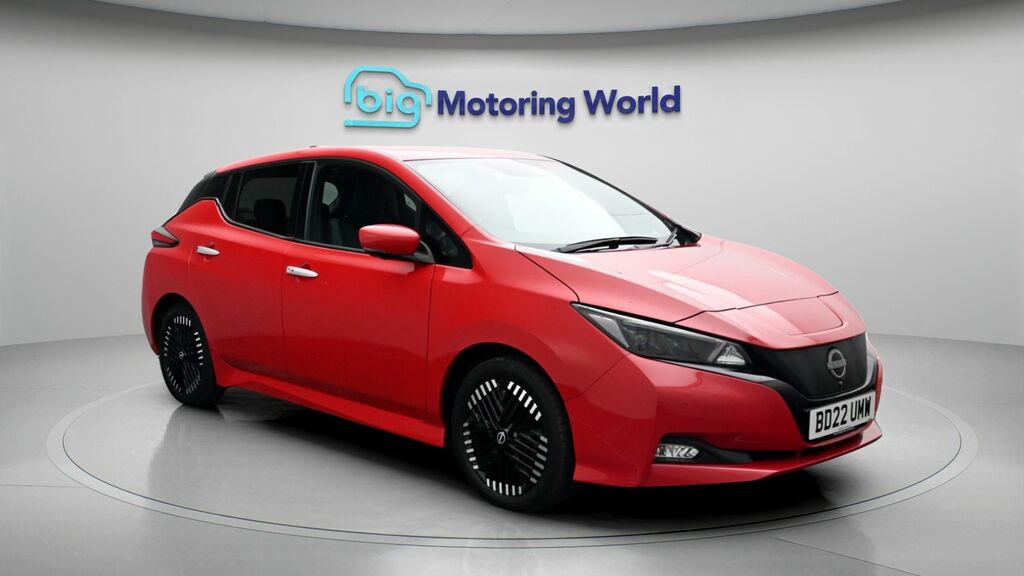 Nissan Leaf Tekna Red