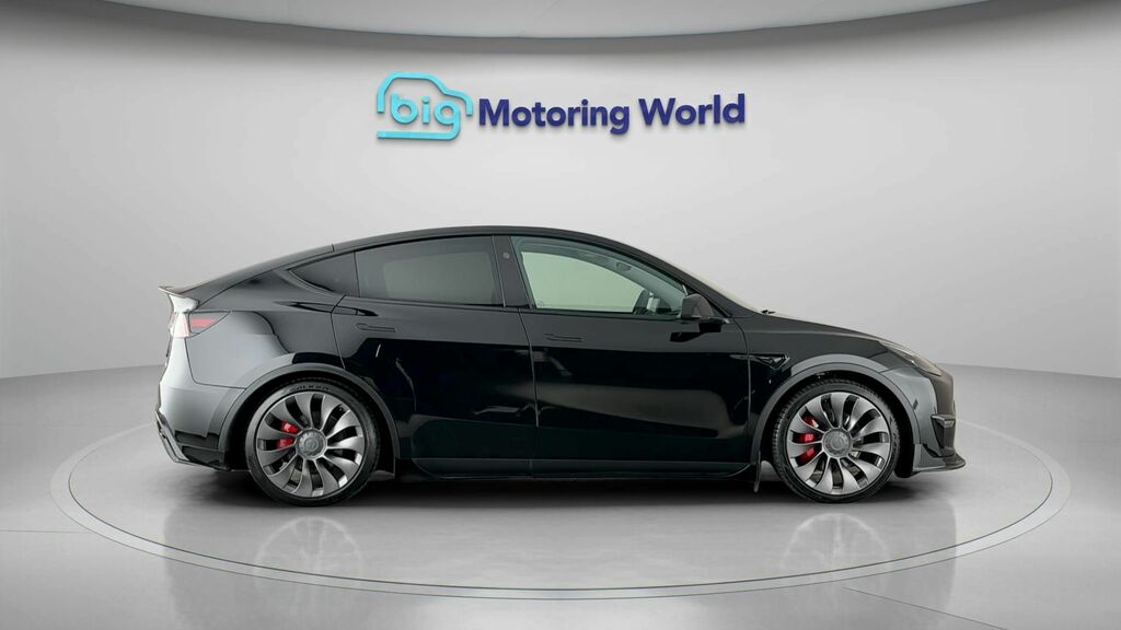Tesla Model Y Performance Black #5