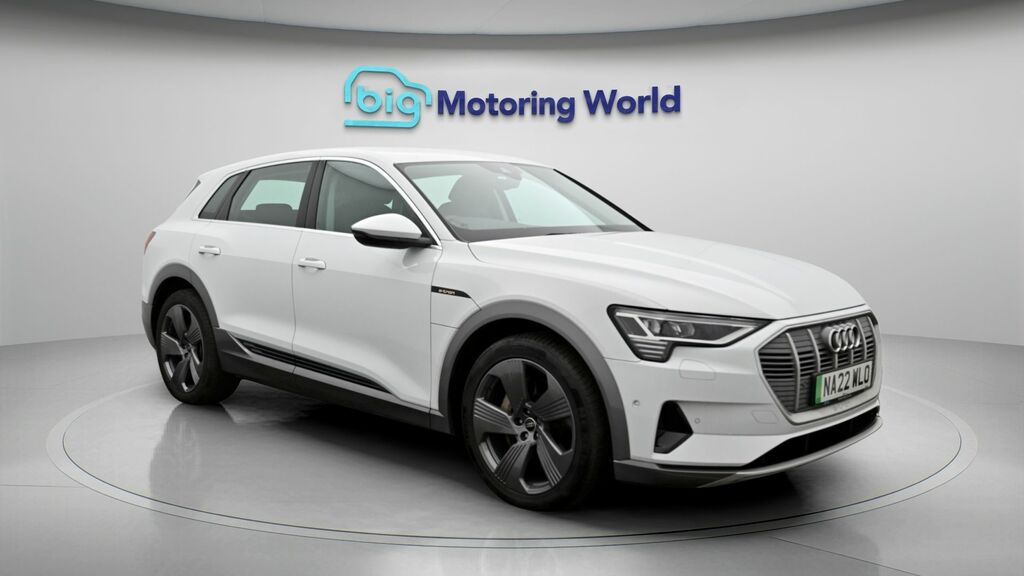 Audi E-tron Technik White