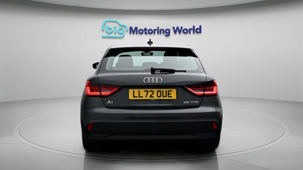 Audi A1 Technik LL72OUE Grey #6
