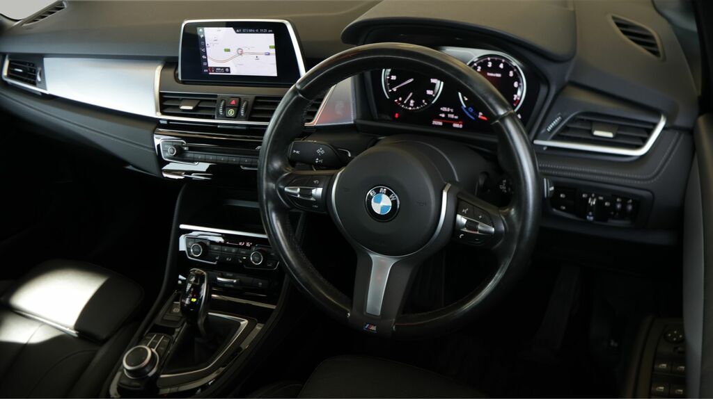 BMW 2 Series Active Tourer 225Xe M Sport Premium White #9