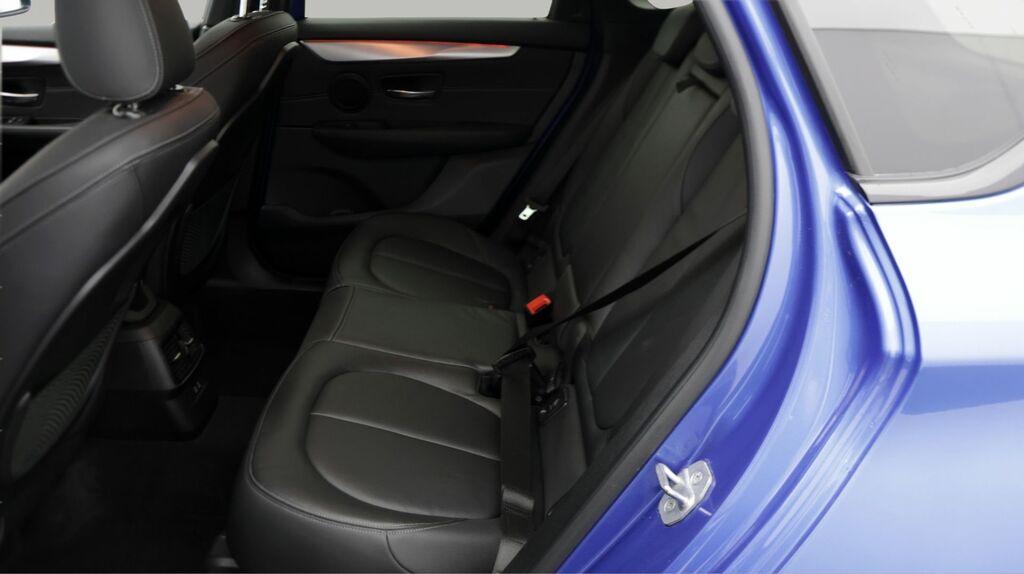 BMW 2 Series Active Tourer 225Xe M Sport Premium White #16