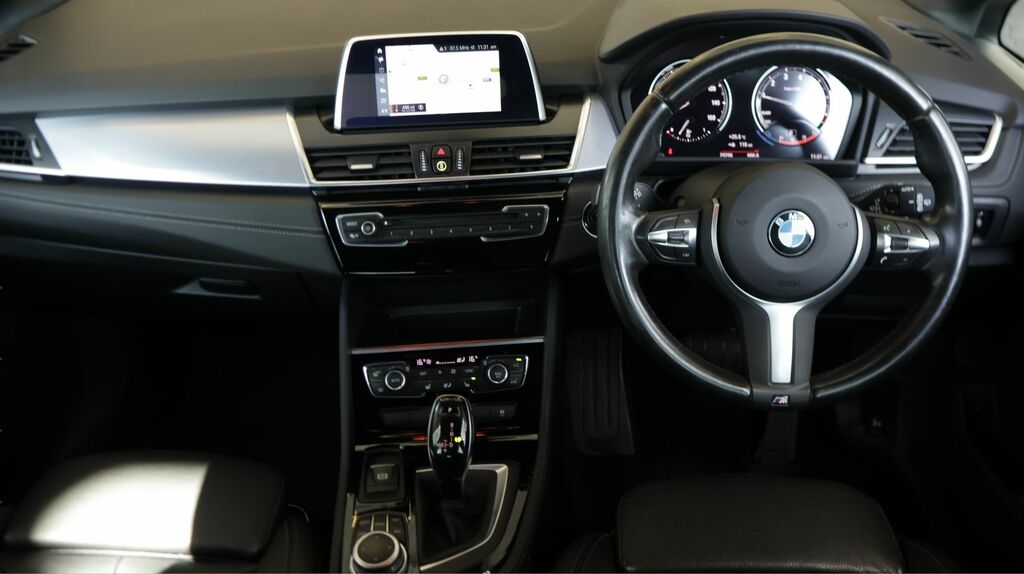 BMW 2 Series Active Tourer 225Xe M Sport Premium White #13