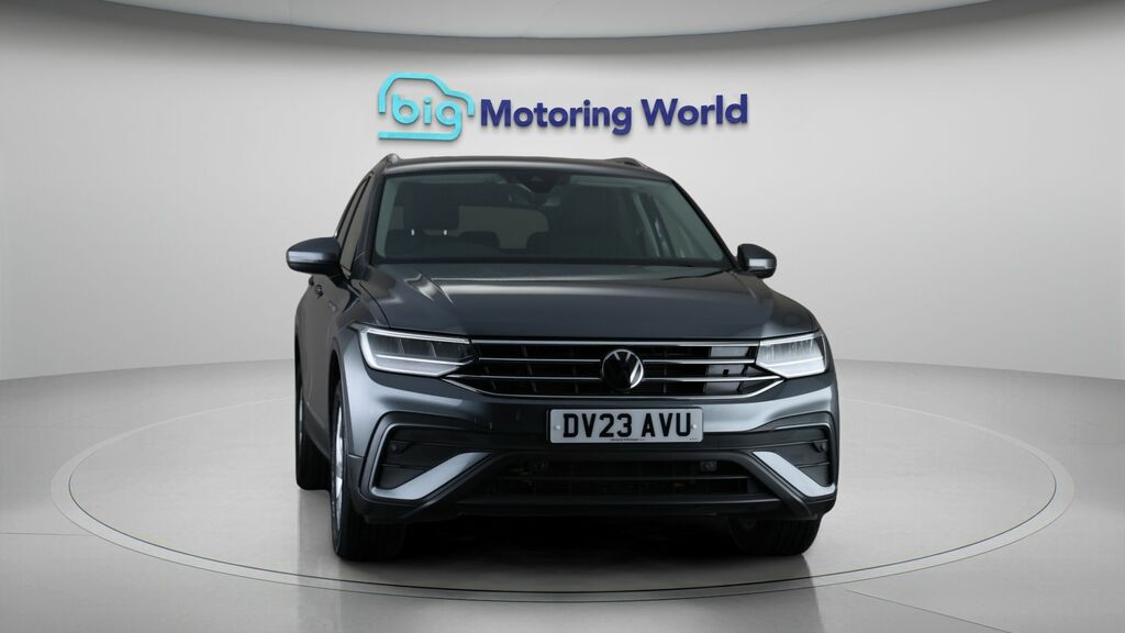 Volkswagen Tiguan Allspace Life Grey #2