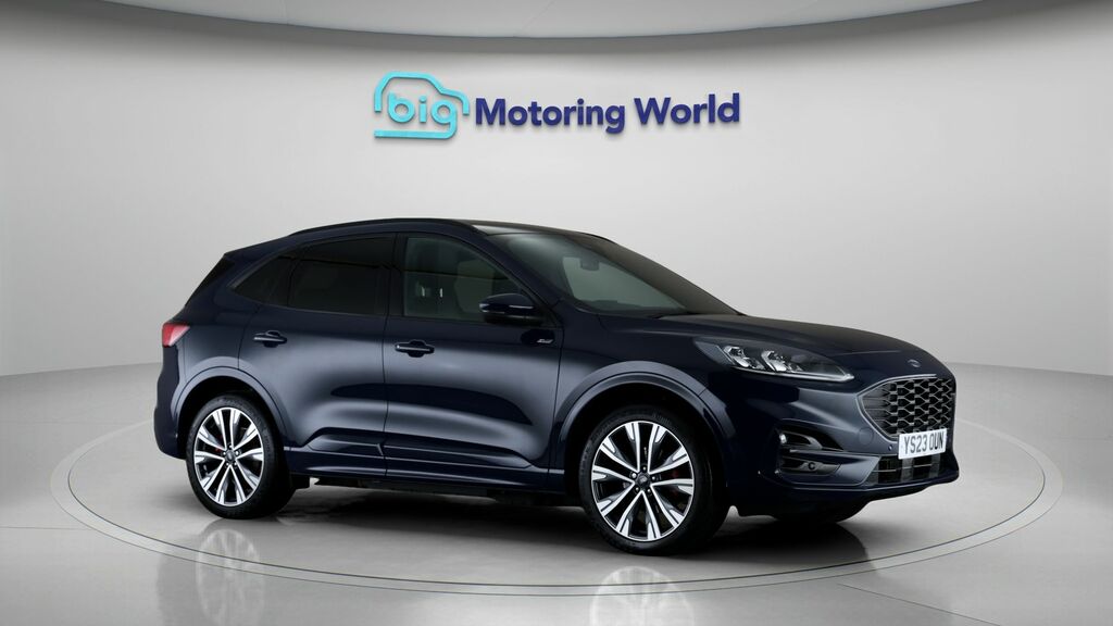 Ford Kuga St-line X Blue