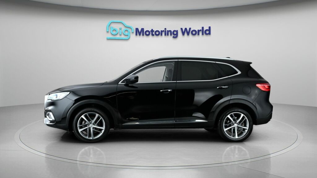 MG HS Exclusive Black #4