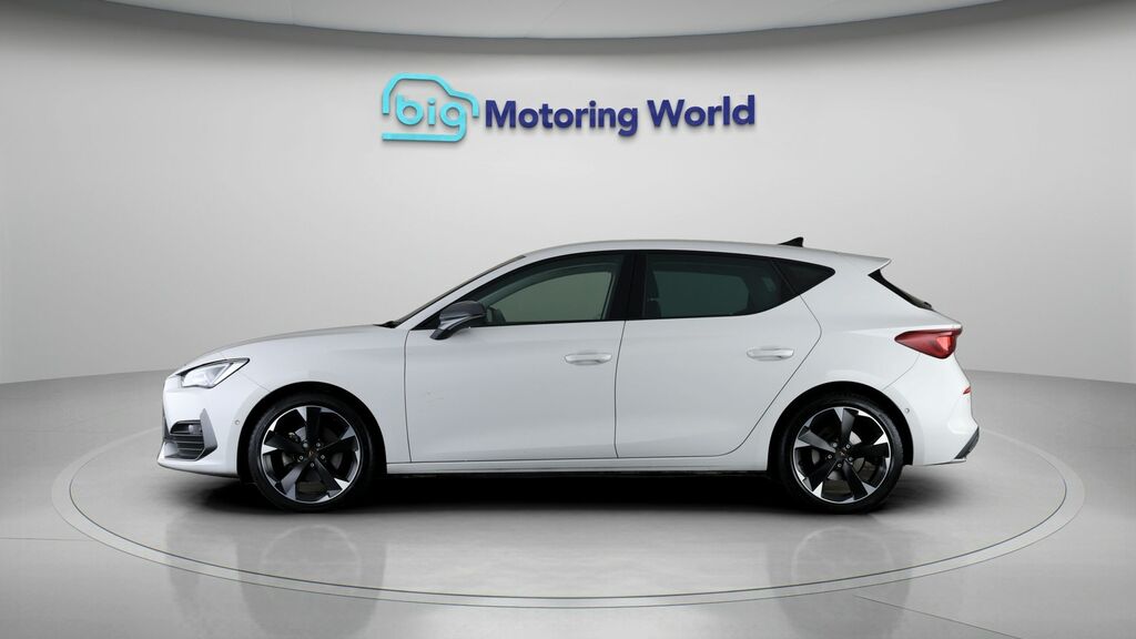 Cupra Leon V1 White #4