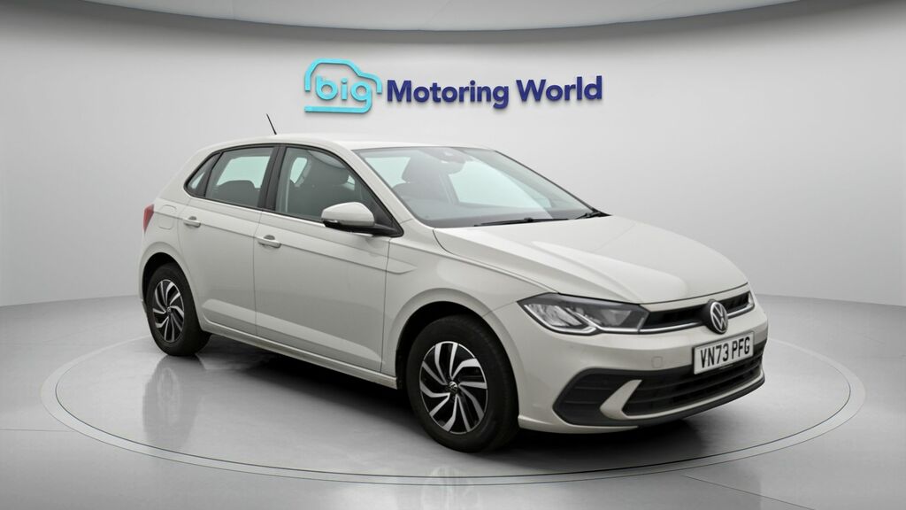 Volkswagen Polo Life Grey