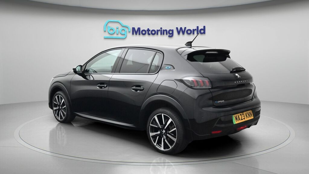 Peugeot e-208 Gt Black #5