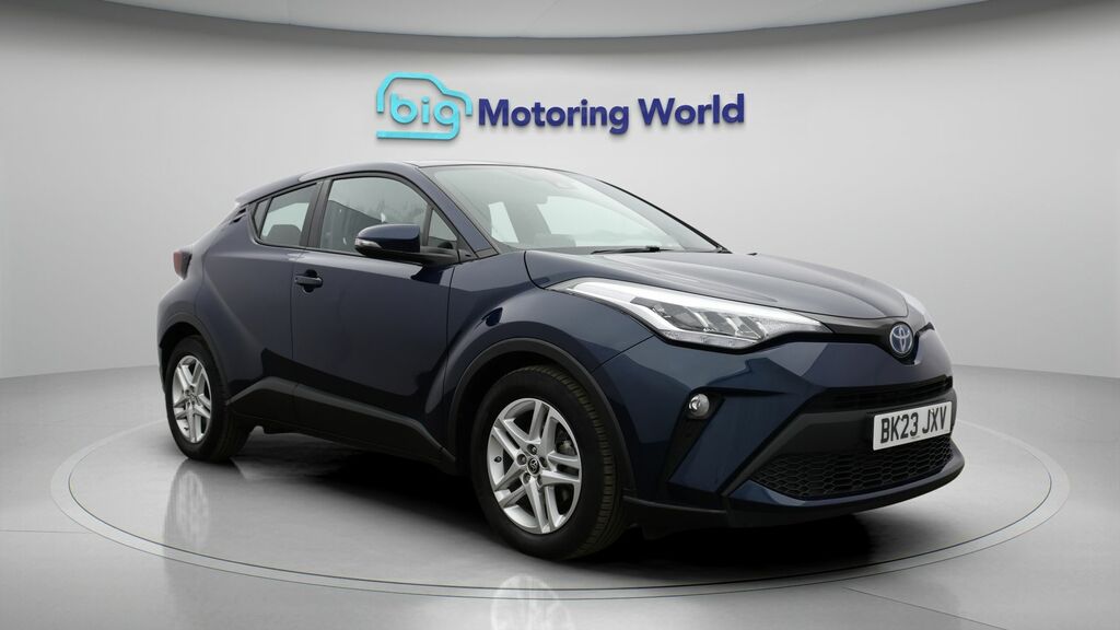 Toyota C-Hr Icon Blue