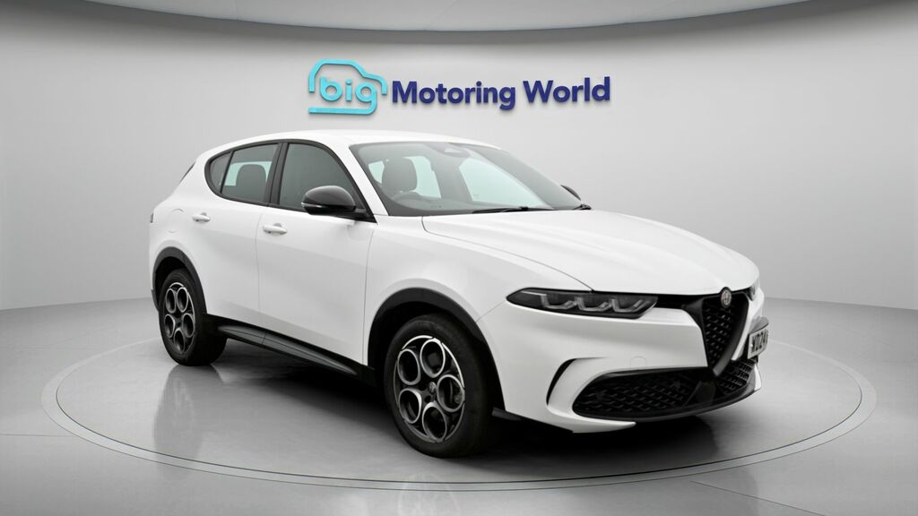 Alfa Romeo Tonale Sprint White