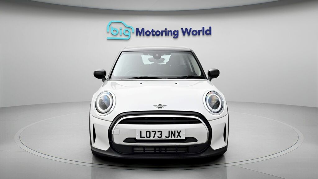 Mini Hatch Cooper Classic LO73JNX White #2