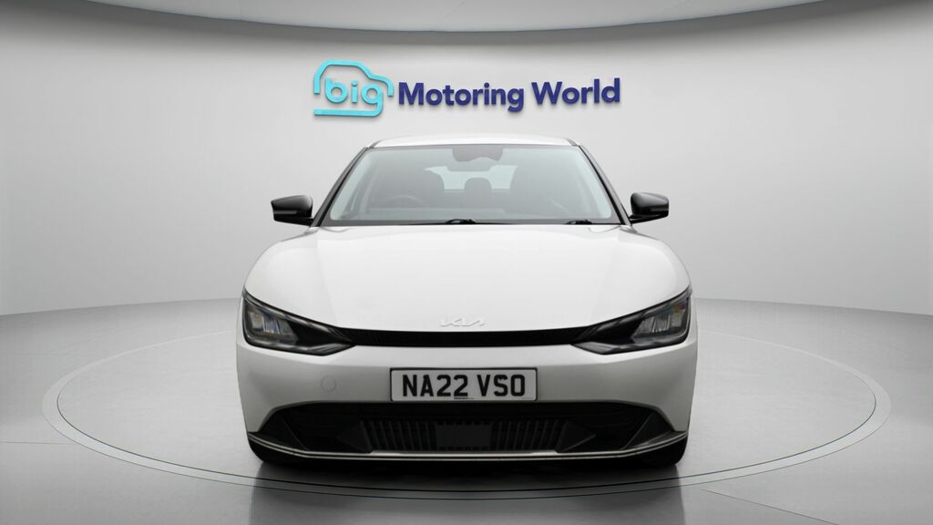 Kia EV6 Air White #2