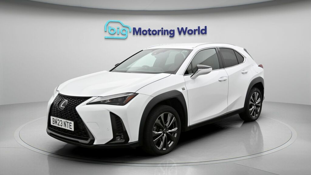 Lexus UX F Sport Design White #3