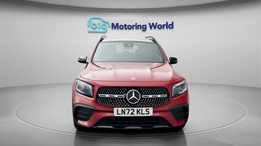 Mercedes-Benz GLB Class Amg Line Night Edition Red #2