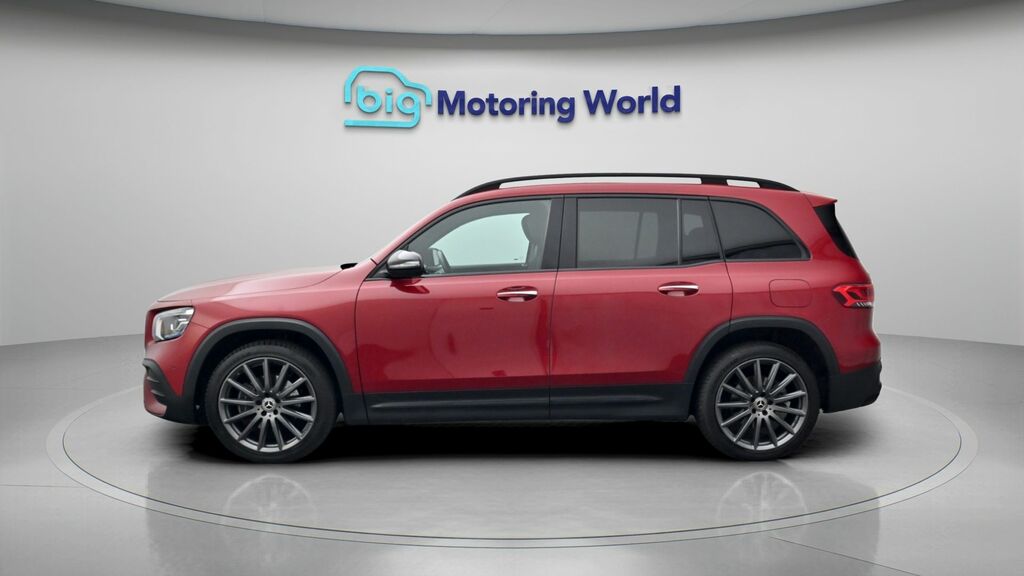 Mercedes-Benz GLB Class Amg Line Night Edition Red #4