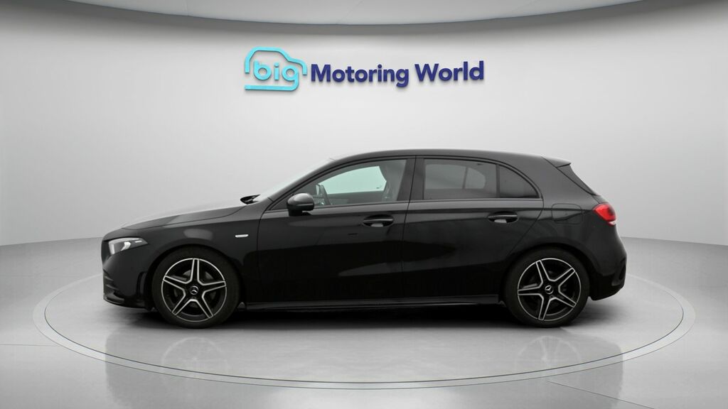 Mercedes-Benz A Class Amg Line Edition WG22XOW Black #4