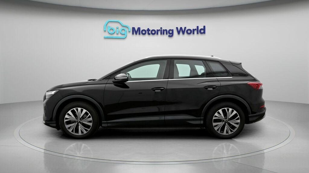 Audi Q4 E Tron Sport Black #4