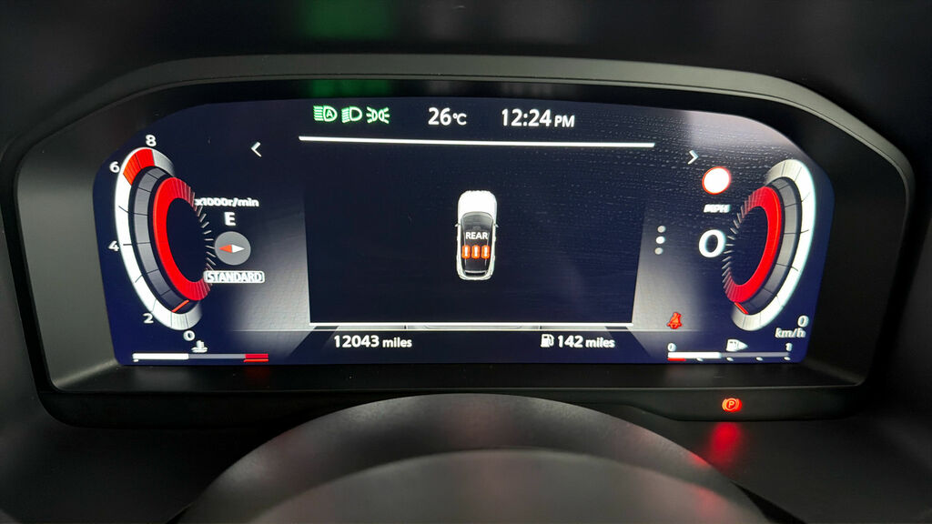 Nissan Qashqai N-connecta Black #24