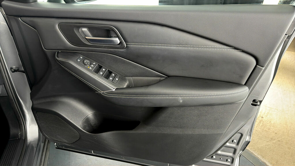 Nissan Qashqai N-connecta Black #14